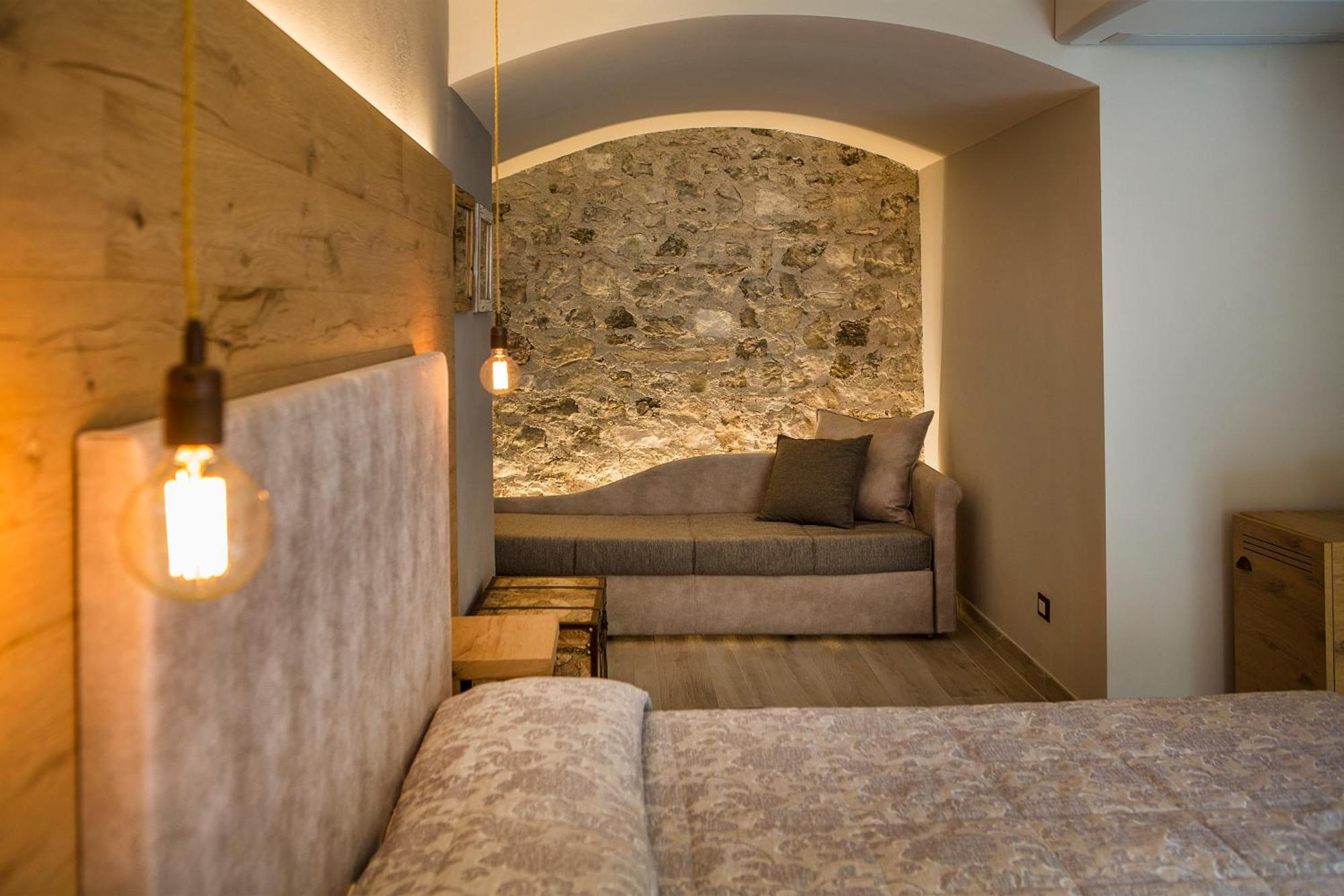 Livia 3* Gargnano