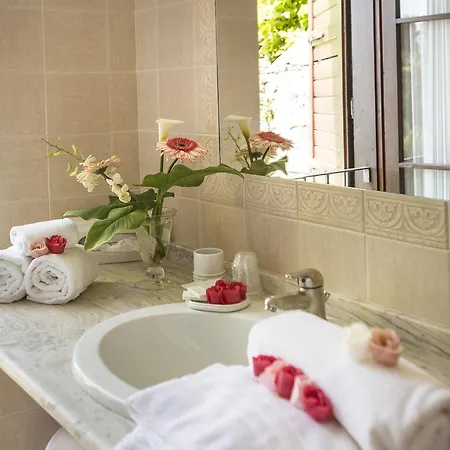 Hotel Livia Gargnano Habitación foto