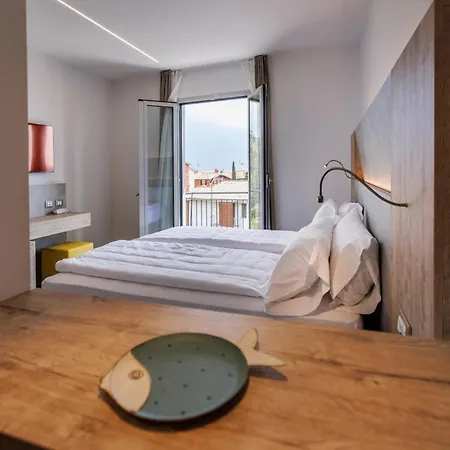 Hotel Livia Gargnano Habitación foto